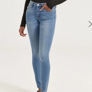 Ardene Eighty Two High Waisted Light Blue Skinny Jeans Size 7